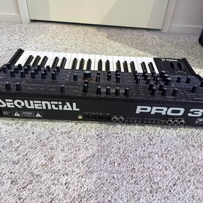 Sequential Pro 3 37-Key 3-Voice Monophonic / Paraphonic Synthesizer 2020 - Present - Black image 2