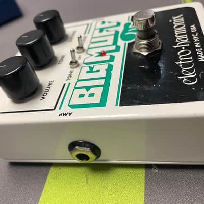 Electro-Harmonix Big Muff Pi with Tone Wicker Distortion / Sustainer 2008 - Present - White / Black / Green image 3