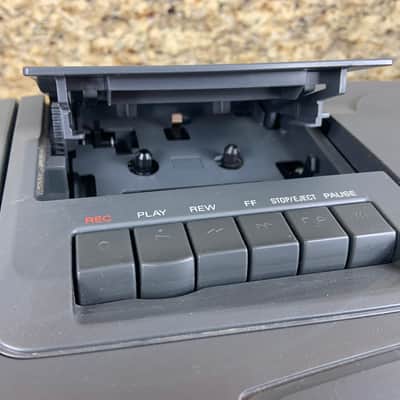 Sony CFD-V17 CD Radio Cassette Corder Boombox image 3