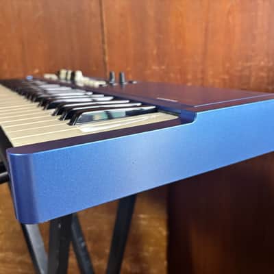 Hammond M-Solo Portable Organ - Blue w/ gig bag image 6