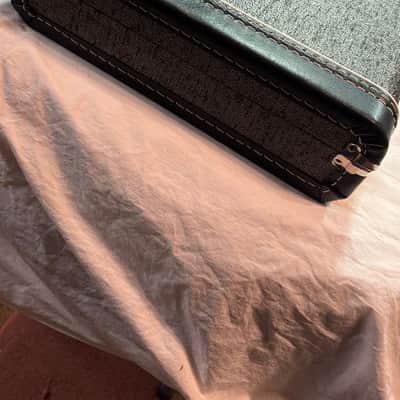 FENDER MUSTANG BASS CASE-SILVER/GREY REISSUE-NEW! image 9
