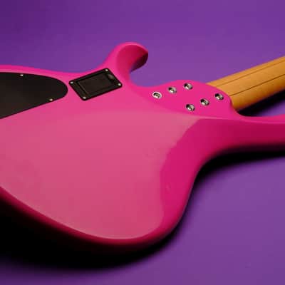 Maruszczyk Frog 5 32’’ 2022 - Magenta image 4