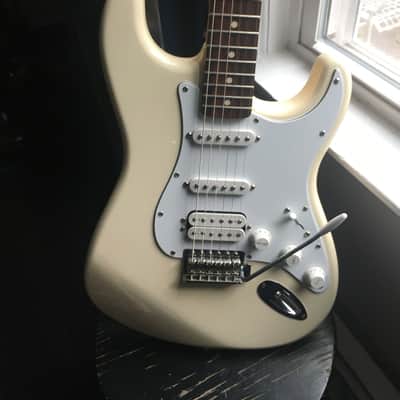 Fender Standard HSS Stratocaster with Rosewood Fretboard 2008 Olympic White image 2