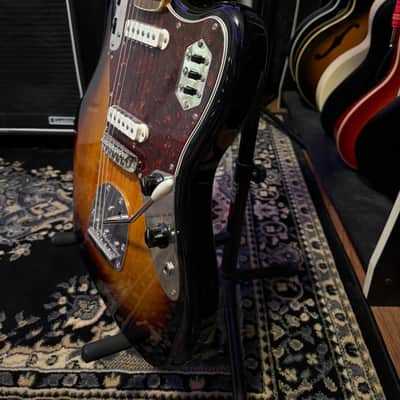 Squier Classic Vibe '70s Jaguar 2018 - Present 3-Tone Sunburst image 4