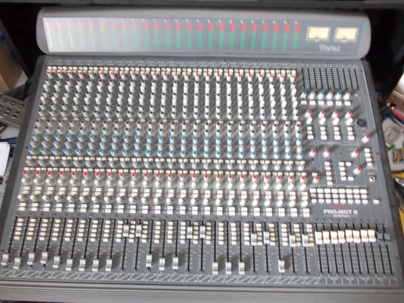 Soundtracs Topaz Project 8 - analog mixing console image 1