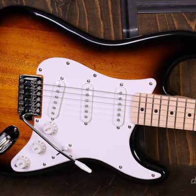 Squier Sonic Stratocaster 2-Color Sunburst image 12