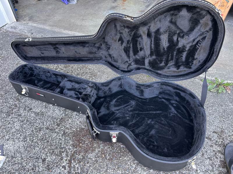Gator GW-JUMBO Deluxe Wood Jumbo Acoustic Guitar Case (2024) - Black image 1
