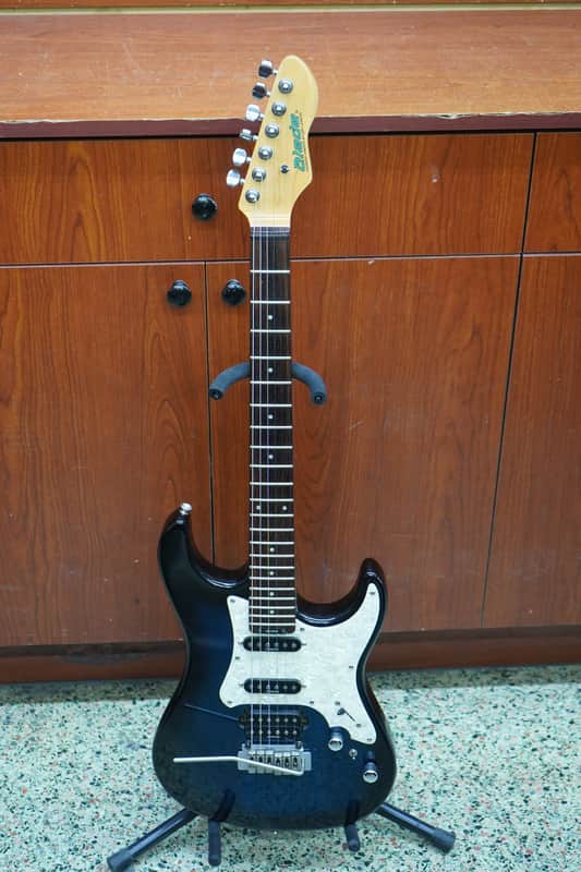 Vintage Levinson Blade RH4 Electric Guitar Blue / Black image 1