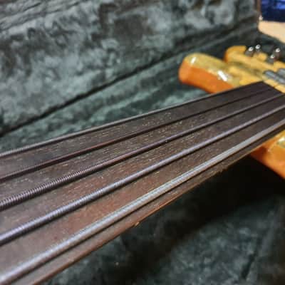 Roscoe SKB 3005 Fretless 5 String Bass Ash Body Buckeye Burl Top NTMB-918F image 8
