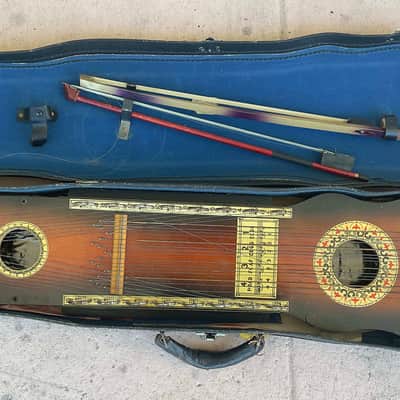 Manufacturers Advertising Co.- Ukelin- 1925- Tobacco Burst w/ Bows & Case image 1