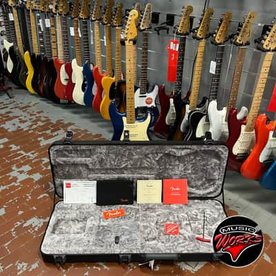 Fender   American Ultra Stratocaster Cobra Blue image 9