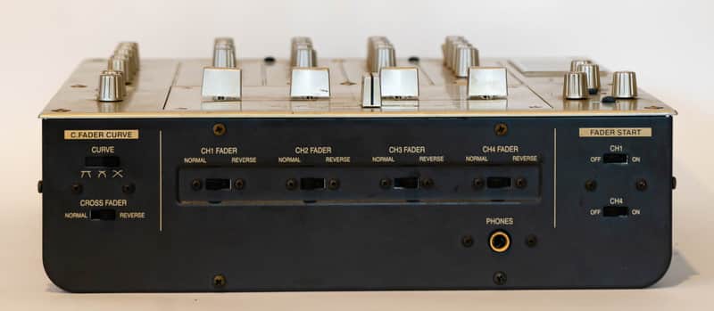 Technics SH-MZ1200 Professional DJ 4-channel Mixer with Digital In
