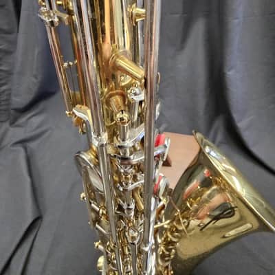 Caravelle Bb Tenor Sax - Lacquered Brass w/ case image 7