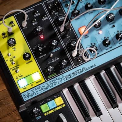Moog Matriarch Patchable 4-note Paraphonic Analogue Synthesiser image 17