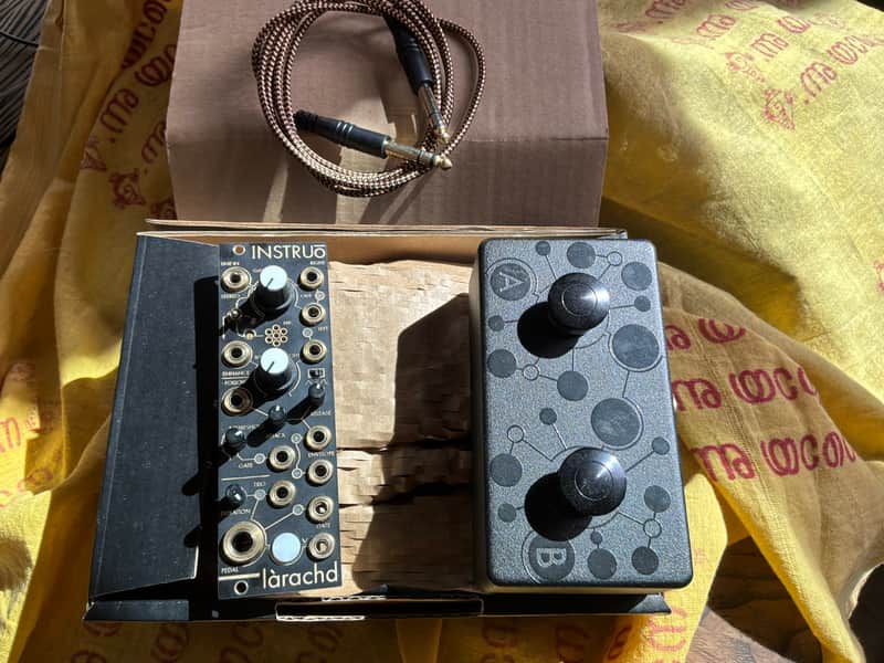 Instruo larachd Eurorack Synthesizer Module