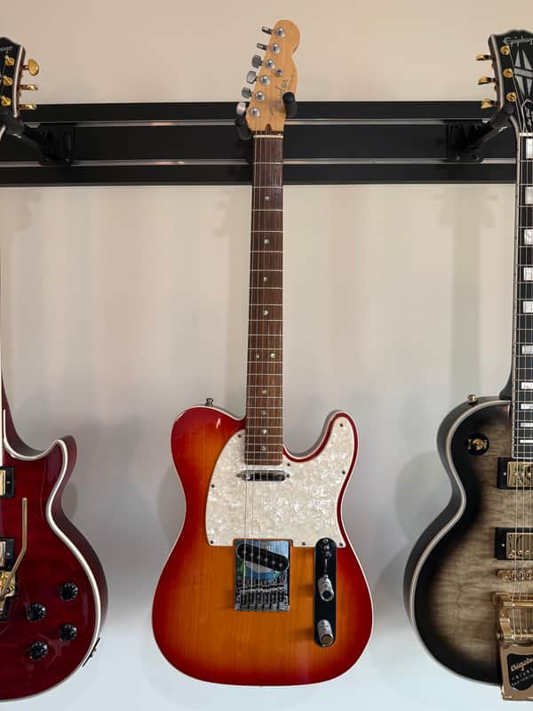 Fender American Deluxe Telecaster with Maple Fretboard 2004 - 2010 - Aged Cherry Burst