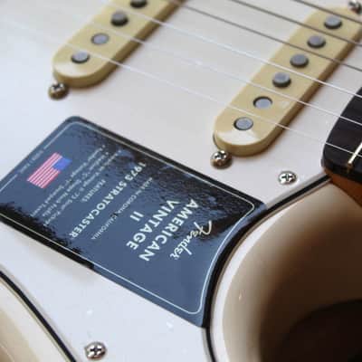FENDER  "Limited Edition American Vintage II 1973 Stratocaster, Olympic White" HARDCASE, PAPERS, 3, 76 KG image 9