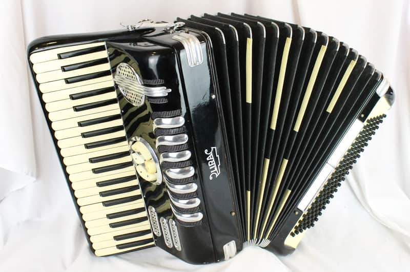 8224 - Black Lira Model 10 Piano Accordion LM 41 120 image 1