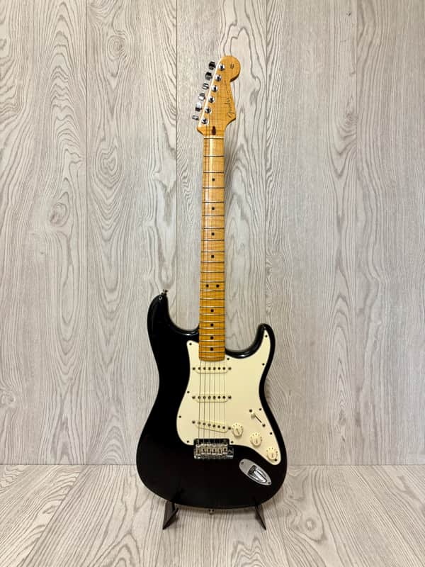 Fender Custom Shop Special Custom Deluxe Stratocaster - black image 1