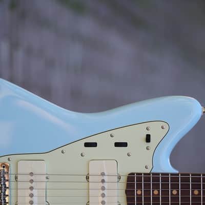Fender Vintera® III Mid '60s Jazzmaster® - Sonic Blue image 4