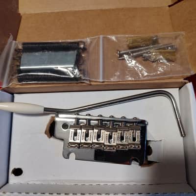 Fender American Standard Stratocaster Tremolo Bridge Assembly ('08-Present) - Chrome image 2