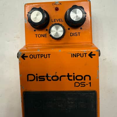 Boss Roland DS-1 Distortion Vintage 1982 Guitar Effect Pedal MIJ Japan image 2