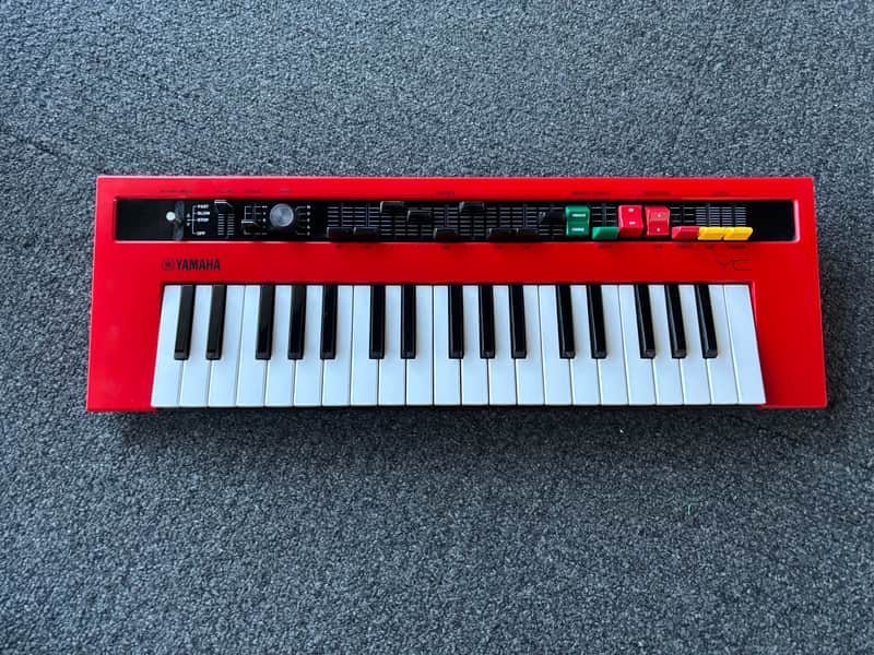 Yamaha Reface YC Mini Mobile Keyboard 2015 - Present - Red image 1