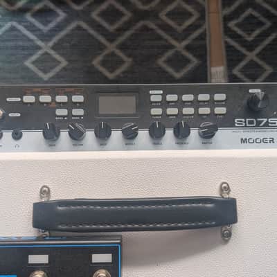 Mooer SD75 75-Watt 1x12" Digital Modeling Guitar Combo 2019 - Present - White image 3