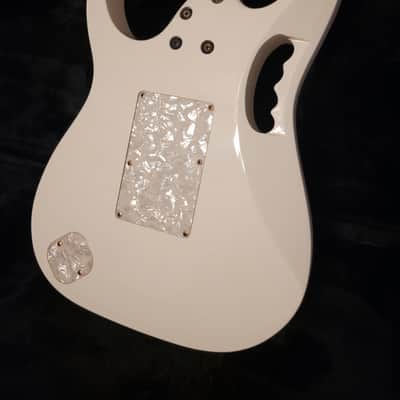 Ibanez Jem 7V 1993 White/gold Ebony Edge 1 owner EXCELLENT like EVO image 12