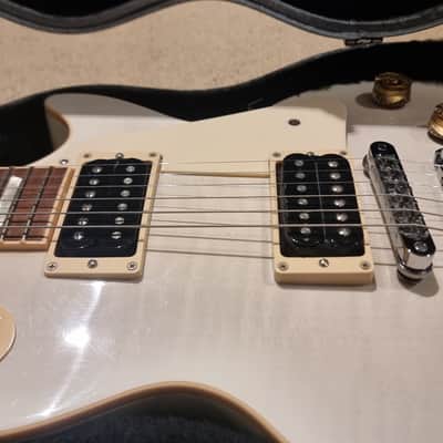 Gibson Les Paul Signature T with Manual Tuners 2013 - Alpine White Burst image 1
