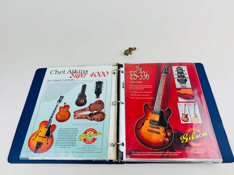 Gibson Dealer Binder – Promotional Flyer Collection 1998 image 1