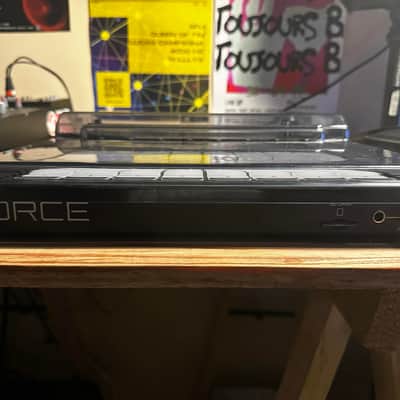Akai Force Standalone Music Production / DJ Performance System 2019 - Black image 5