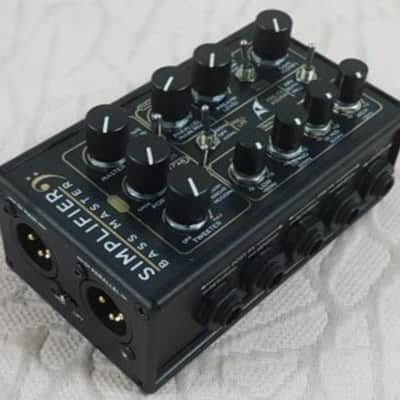 DSM & Humboldt Electronics Electronics Simplifier Bass Master Preamp Pedal image 4