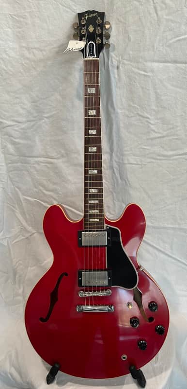 Gibson Gibson Custom Shop Eric Clapton Crossroads '64 ES-335 2005 - Aged Cherry 2005 - Cherry
