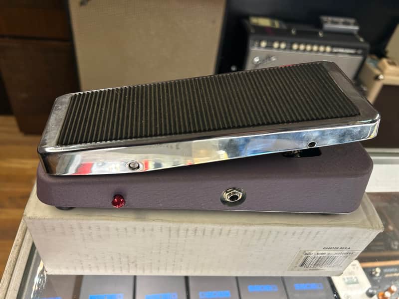 Budda Bud-Wah + wah pedal w/box - Purple image 1