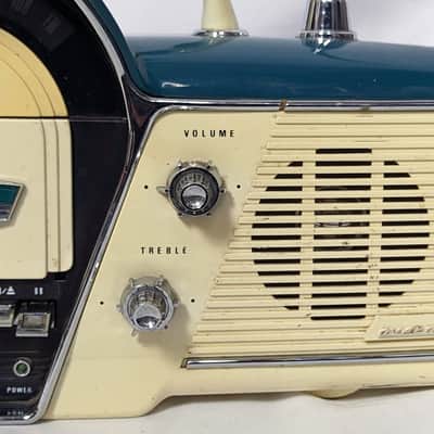 Cicena Classic Overdrive 261 Portable AM/FM Radio Cassette Player Dashboard - Boombox image 4