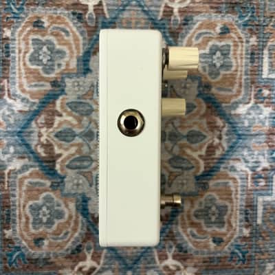 Animals Pedal Car Crush Chorus / Vibe V2 2021 - Present - White Graphic image 4