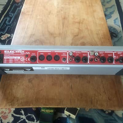 Electrix Warp Factory Ultimate Vocoder 2000s Red