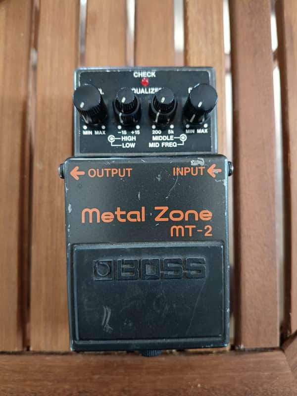 Boss MT-2 Metal Zone (Silver Label) 1991 - Present - Black image 1