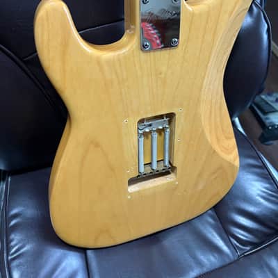 fender stratocaster 2000s - Natural Blonde image 6