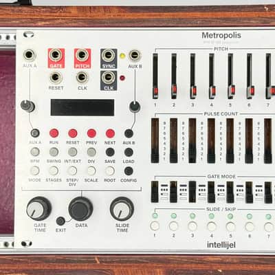 Intellijel Metropolis Complex Pitch / Gate Sequencer Eurorack
