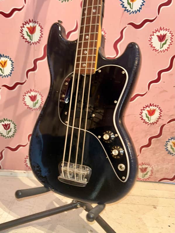 Fender Musicmaster Bass 1978 Black - w/gig bag - Very Good