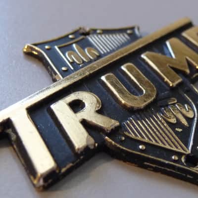 "Trump" Headstock Badge/Emblem/Logo Vintage Japan 1960's Gold / Black N.O.S. image 5