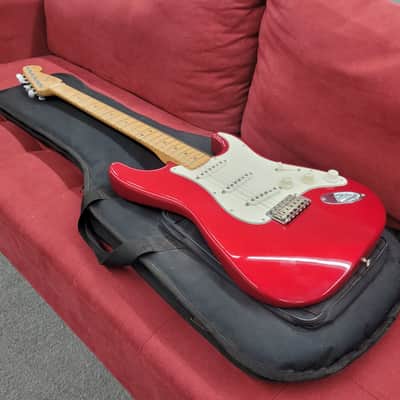 Fender California Stratocaster with Maple Fretboard with Gigbag 1997 - Candy Apple Red image 4