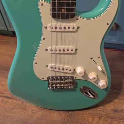 Fender Vintera III Early '60s Stratocaster 2025 - Present - Sea Foam Green image 2