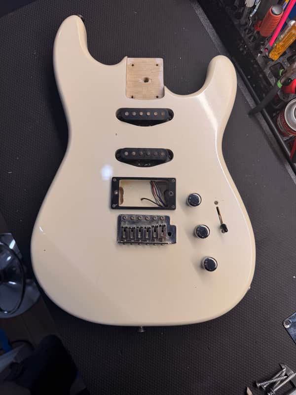 Squier II Body Stratocaster 1991 - White pearl metallic image 1