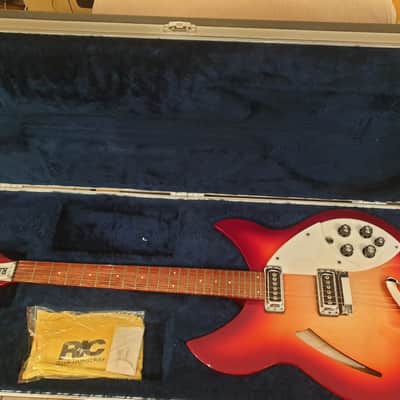 Rickenbacker 330 fire glo 2010 image 12