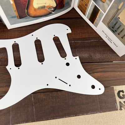 General Vintage Tone 54 to 1955 Pickguard for Stratocaster®️ Original HIPS Left handed “ Polystyrene “ Pickguard For Strat®️ image 3