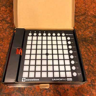 Novation Launchpad Mini MKII Pad Controller