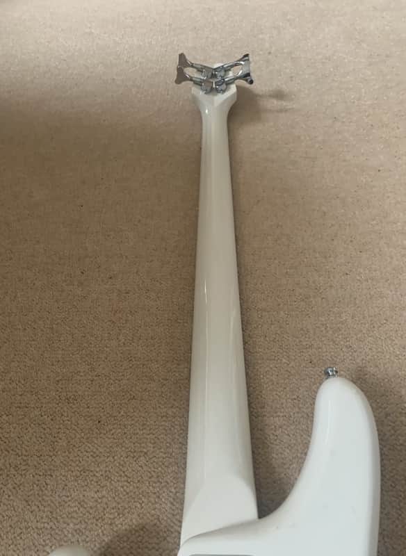 Yamaha Motion B MB-II White Electric Bass Guitar Taiwan | Reverb